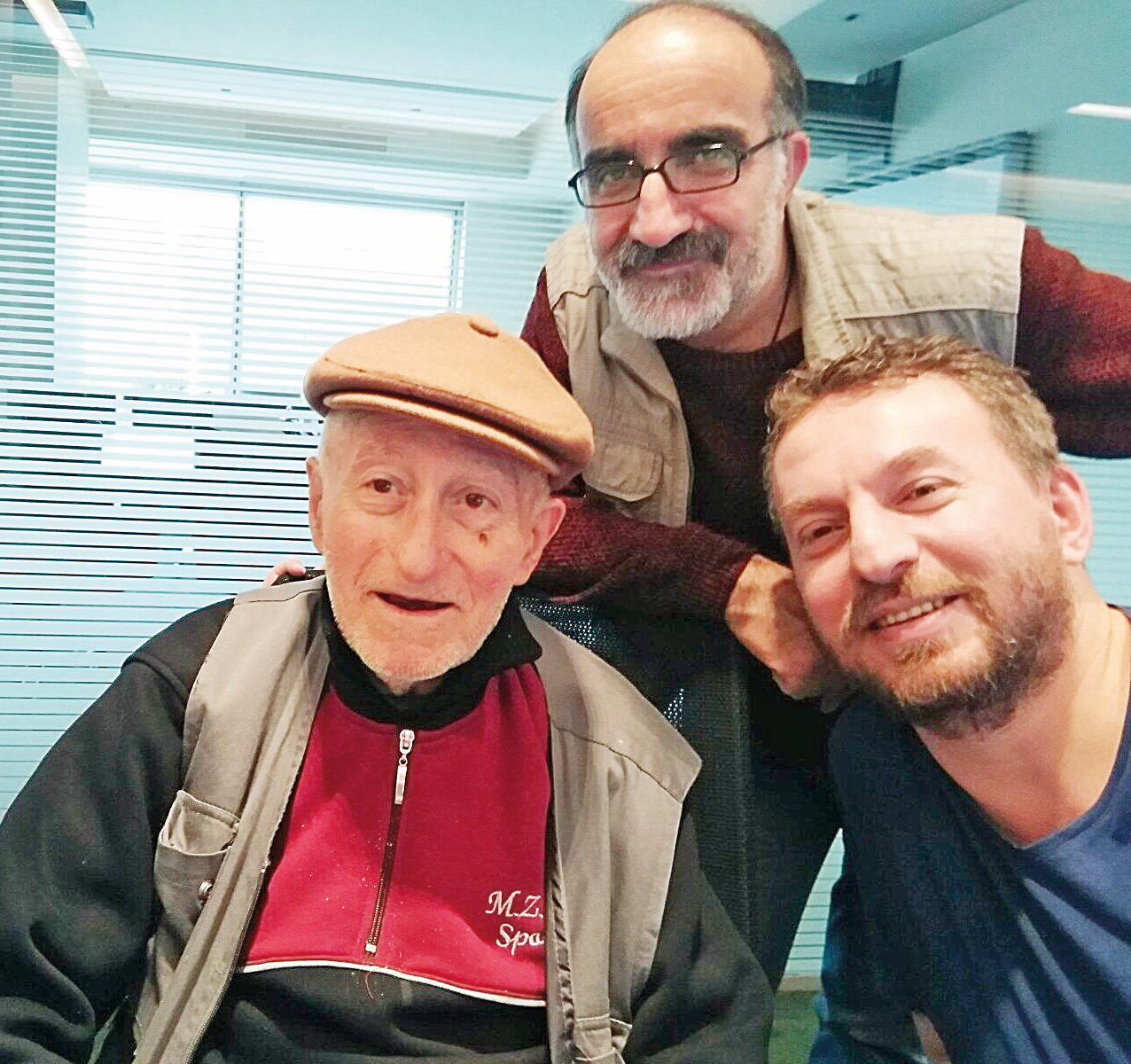 Osman Amca, görsel yönetmenlerimiz Numan İlhan ve Mehmet Emin Öztürk ile.
