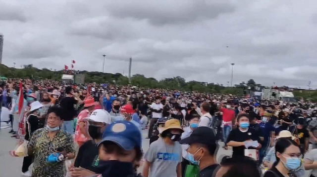 Tayland'da halk ayaklandı: Hükümet ve Monarşi karşıtı protestolar başladı