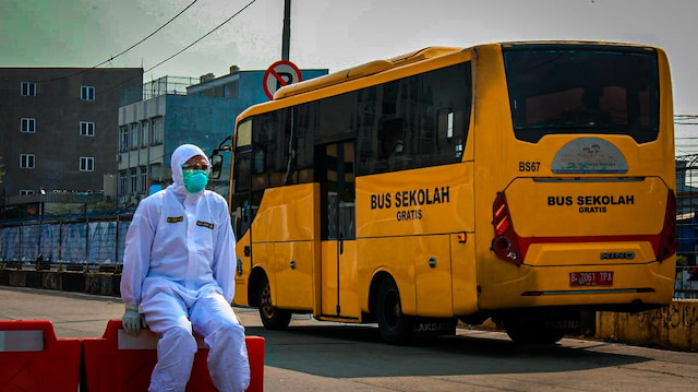 School bus helps Indonesian Covid-19 patients