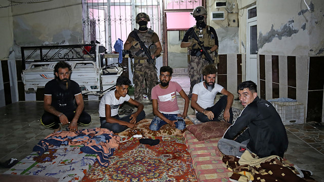 Adana Cumhuriyet Başsavcılığı terör örgütü DEAŞ soruşturması kapsamında Suriye uyruklu 6 kişi hakkında gözaltı kararı çıkardı.