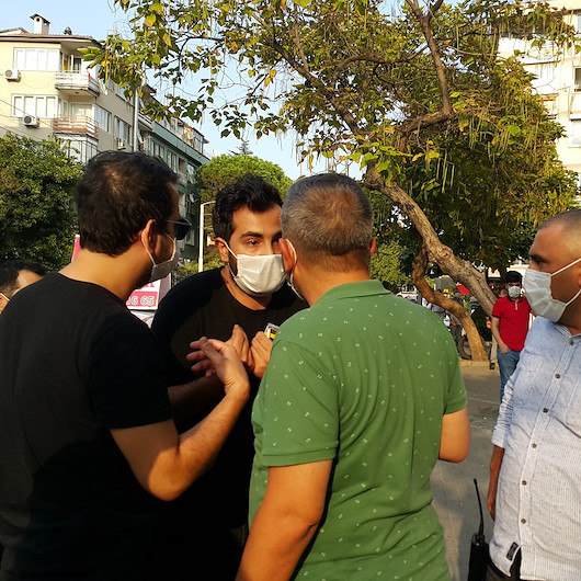Polisin ceza yazıp maske verdiği kişi, 5 dakika sonra yine maskesiz yakalandı