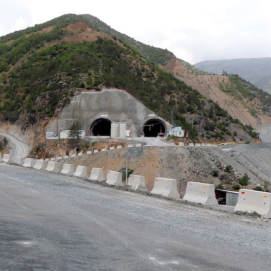 Avrupa'nın en uzunu olacak Zigana Tüneli'nin yüzde 74'ü tamamlandı: Işığın görünmesine 7,6 kilometre kaldı
