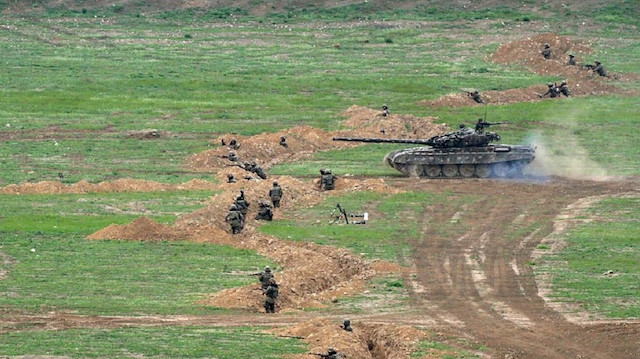 Azerbaycan ordusunun işgal altındaki topraklara hızla  ilerleyişi sürüyor.
