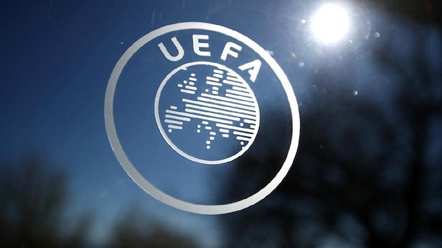 UEFA maçlara seyirci alınacağını açıkladı.