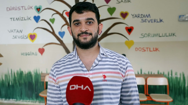 Gaziantep'te genç öğretmen düğünde takılan takısını satıp öğrencisine televizyon aldı