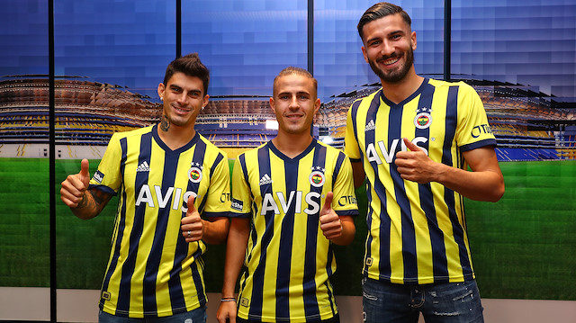 Fenerbahçe transfer döneminde kadrosuna 18 futbolcu dahil etmişti.