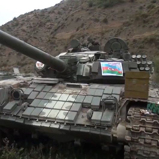 Azerbaycan Ordusu, Ermenistanın bırakıp kaçtığı tankların görüntülerini paylaştı