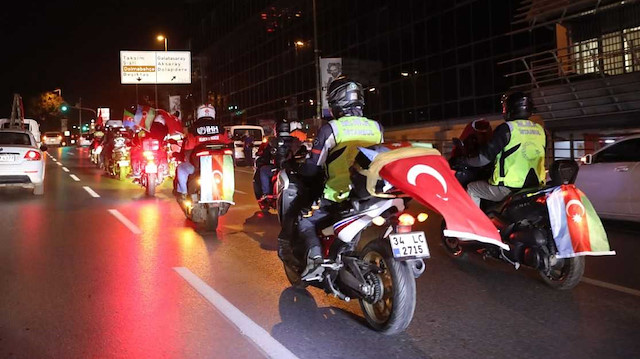 İstanbul'da İHH'dan Azerbaycan'a destek konvoyu.
