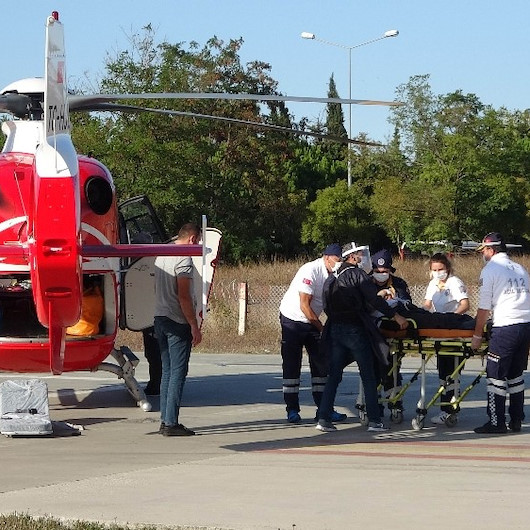 Kalp krizi geçiren yaşlı adamın yardımına ambulans helikopter yetişti