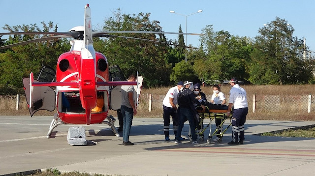 Kalp krizi geçiren yaşlı adamın yardımına ambulans helikopter yetişti