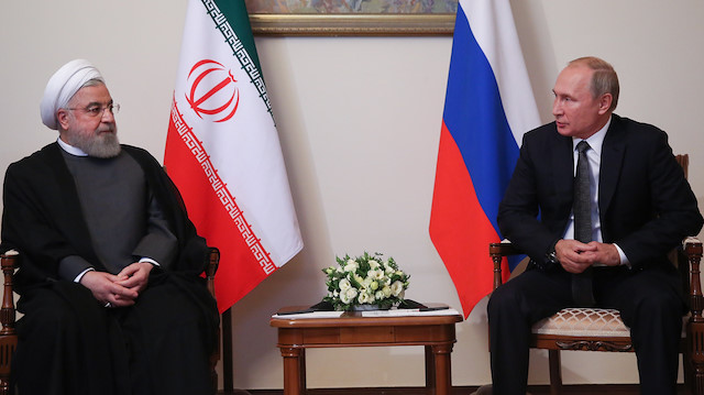 İran Cumhurbaşkanı Hasan Ruhani ile Rusya Devlet Başkanı Vladimir Putin telefonda görüştü.