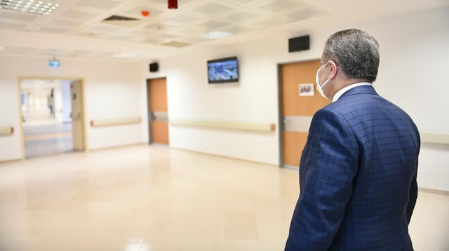 Bakan Koca, yeni hastaneyi ziyareti sırasındaki fotoğraflarını da sosyal medya hesabından paylaştı.