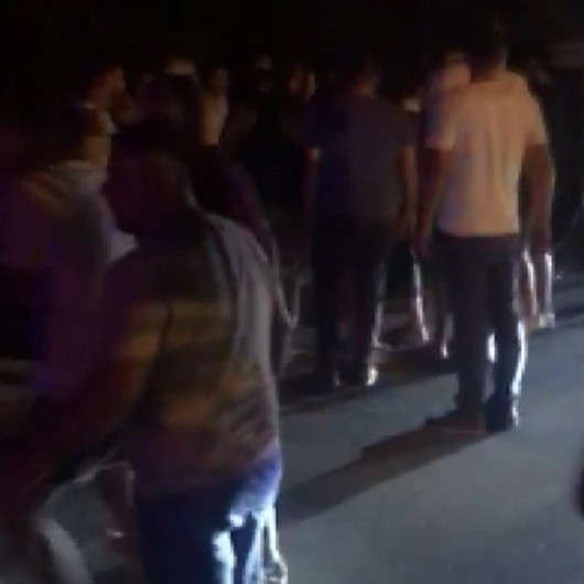 Sigara için çakmağını çaktı ‘kundakçı’ diye dayak yedi