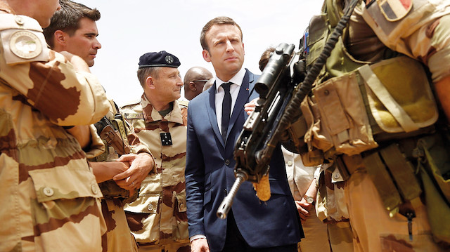 Macron Afrika’da kabusu yaşıyor