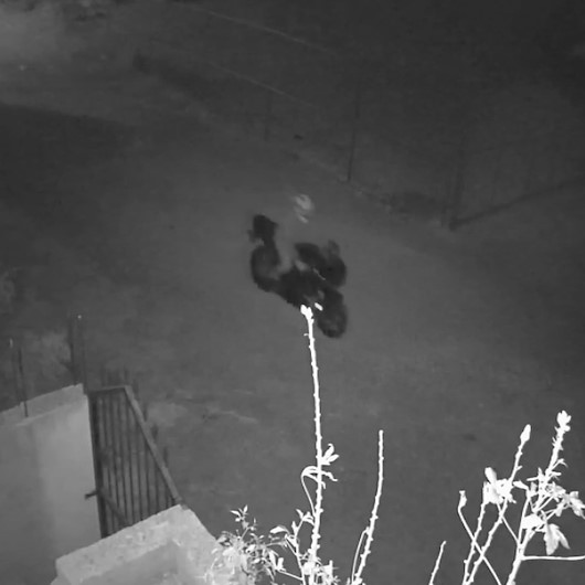 Hatayda gece vakti evin önündeki 75 bin liralık motosikleti böyle çaldılar