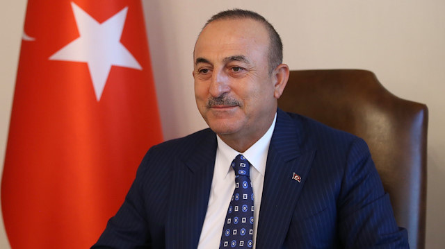 Bakan Çavuşoğlu Azerbaycanlı mevkidaşı ile bir araya geldi