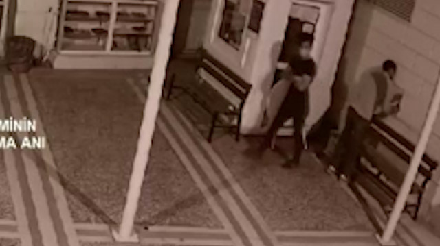 Gaziantep'te camiden musluk çalan hırsızlar kamerada