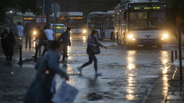Meteoroloji Ankara'yı saat verip uyardı: Kuvvetli yağış bekleniyor