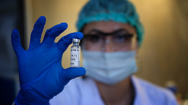Koronavirüs aşısı geliştiren 13 merkezden biri olan Selçuk Üniversitesi Veteriner Fakültesi, iki farklı inaktif aşı geliştirdi.