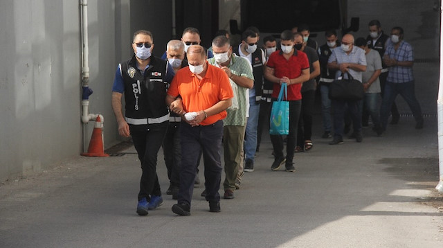 Adana'da vatandaşı mağdur eden tefeci çetesi çökertildi. 
