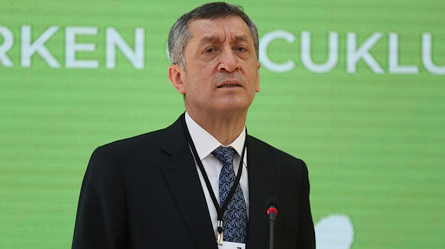 Milli Eğitim Bakanı Ziya Selçuk.