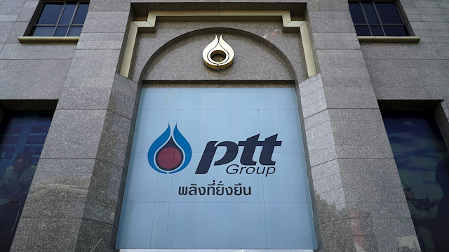 FILE PHOTO: PTT headquarters building is pictured in Bangkok, Thailand, January 5, 2016. REUTERS/Athit Perawongmetha/File Photo
