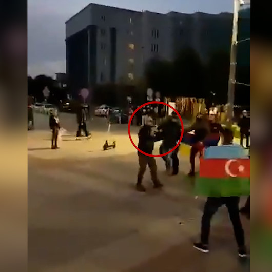 Polonyada Ermeniler, gösteri yapan Azerbaycanlılara silah çekti!
