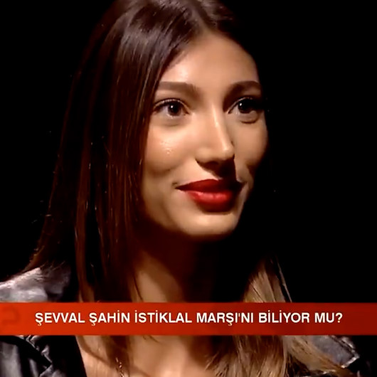 istiklal marsi ni bilmeyen ve sorulara cevap veremeyen turkiye 2018 guzeli sevval sahin e sosyal medyada te