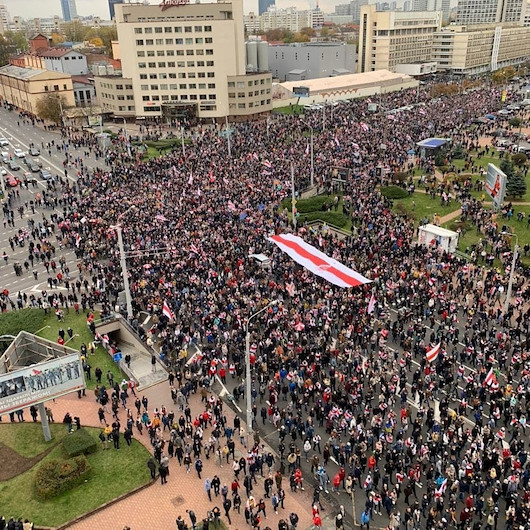 Belarus sokakları yeniden karıştı