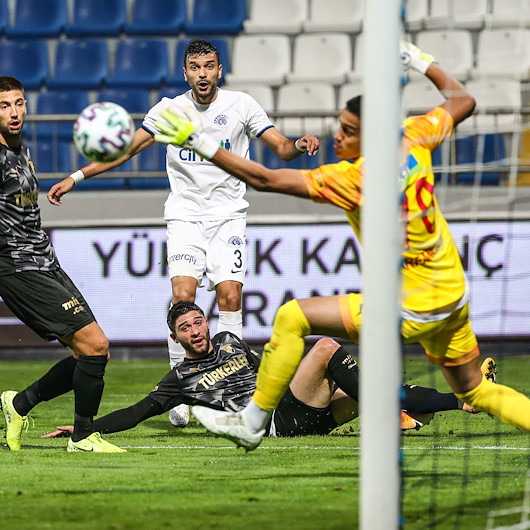 Süper Ligde haftanın 11i belli oldu: Fenerbahçeden tek isim kadroda yer aldı