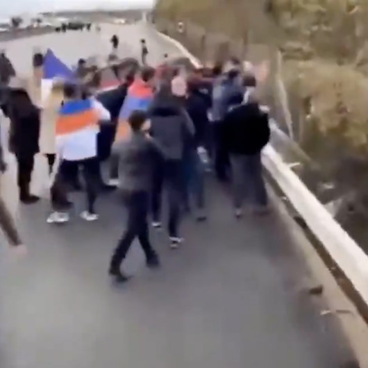 Ermeni eylemciler Türk vatandaşlara bıçak ve sopalarla saldırdı