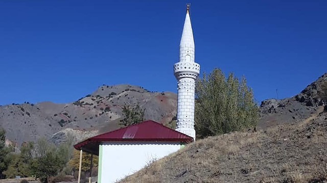 Çayözü köyünde yeniden yapılan cami. 