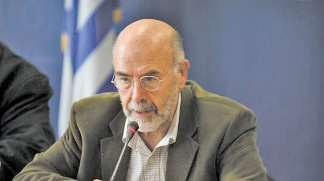 Yunanistan’da ana muhalefet partisi Syriza'nın Merkezi Yeniden Yapılanma Komitesi Siyasi Konseyi üyesi Profesör Antonis Liakos.