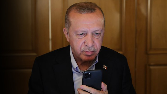 Cumhurbaşkanı Erdoğan, AFAD Başkanı Güllüoğlu ve İzmir Valisi Köşger ile bir telefon görüşmesi gerçekleştirdi. 