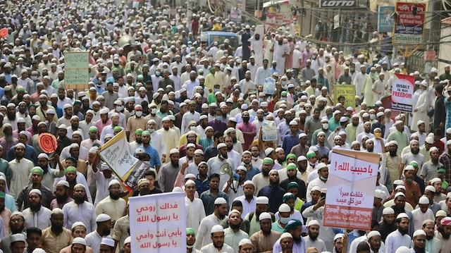تظاهرات ضخمة في جنوب آسيا تندد بـ "الإسلاموفوبيا" في فرنسا