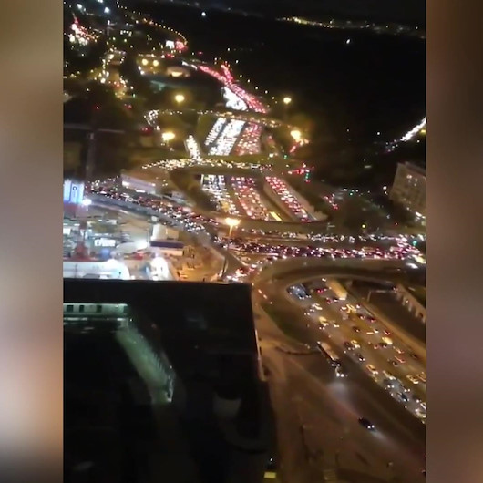 Fransada trafikteki OHAL yoğunluğu dronela görüntülendi