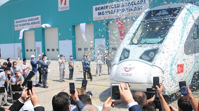 Milli elektrikli tren setinin fabrika testlerine başlandı.