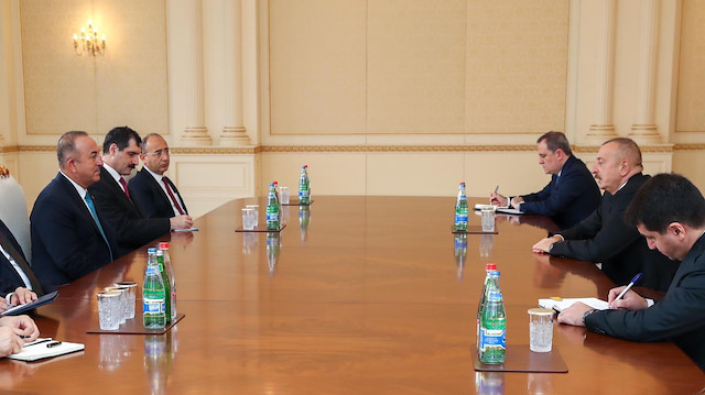 Azerbaycan Cumhurbaşkanı İlham Aliyev, Dışişleri Bakanı Mevlüt Çavuşoğlu ile bir araya geldi. 