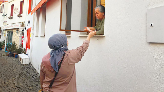 Seferihisar’ın Sığacık Mahallesi’nde ciddi tahribat var. 