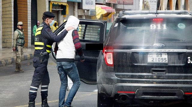 Ürdün’de zorunlu karantinaya uymayan kişiler gözaltına alındı. 