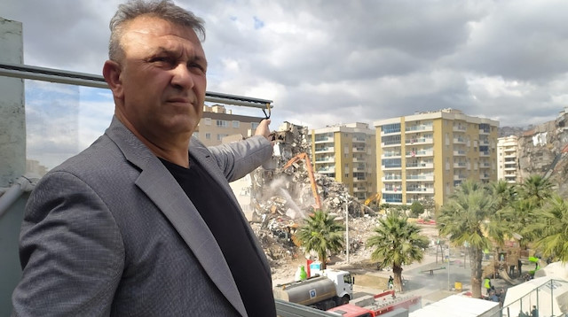 Barış sitesi ve Cumhuriyet sitesinin inşaatında çalışan 52 yaşındaki sıva ustası Erol Kaya.