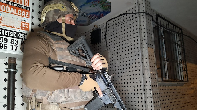 11 ilçede terör örgütü DEAŞ'a yönelik operasyon yapıldı.