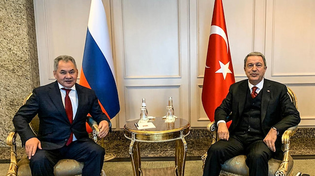 Turkish Defense Minister Hulusi Akar and his Russian counterpart Sergey Shoigu