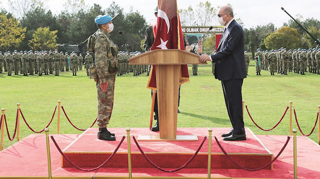 Cumhurbaşkanı Erdoğan, Çorlu ilçesindeki 105. Topçu Alay Komutanlığı’nda düzenlenen 41. Komando Tugay Komutanlığı Sancak Verme Töreni’ne katıldı.