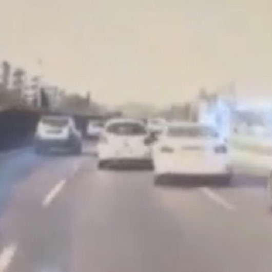 Bursada makas atarak giden trafik magandası kamerada