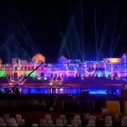 Hindistan’daki Diwali Işık Festivalinden renkli görüntüler