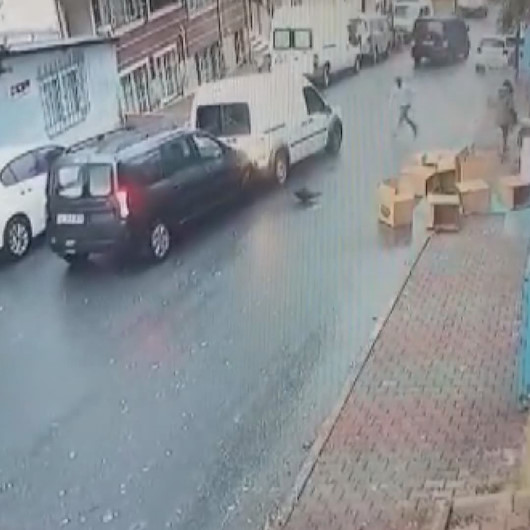 Gaziosmanpaşada hırsızlara müdahale etmek istediler: Cadde savaş alanına döndü