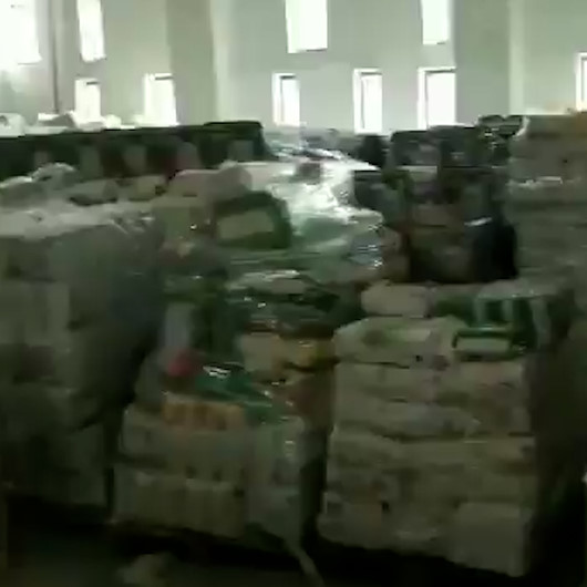 Türkiye İzmir için tek yürek oldu, fuar alanı yardım malzemesi doldu
