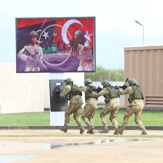 Mehmetçikten Libya ordusuna askeri eğitim: İlk mezunlar tören alanında becerilerini gösterdi