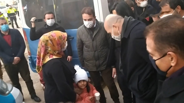 Bakan Soylu Yüksekova esnafını ziyaret etti